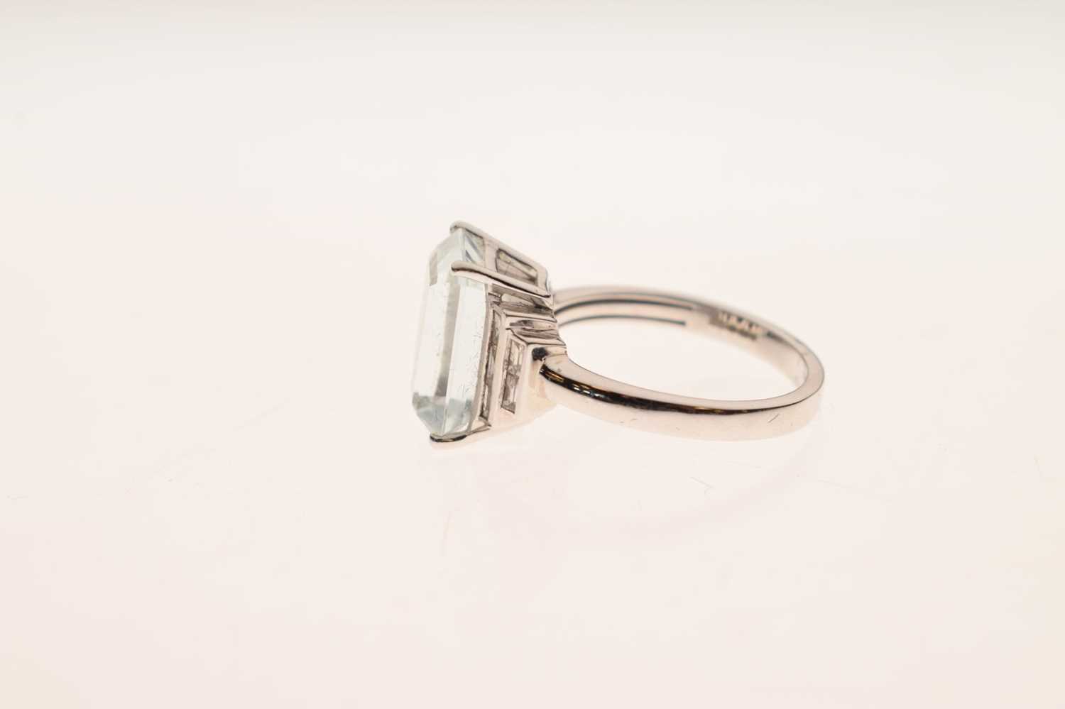 Aquamarine and diamond 14ct white gold ring - Image 2 of 7