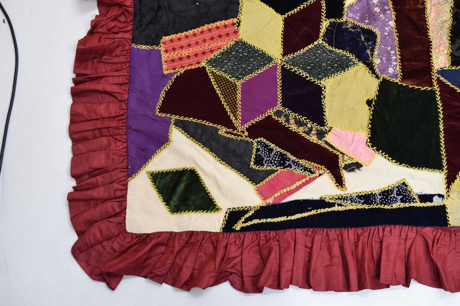 Late 19th/early 20th century patchwork quilt - Image 4 of 8