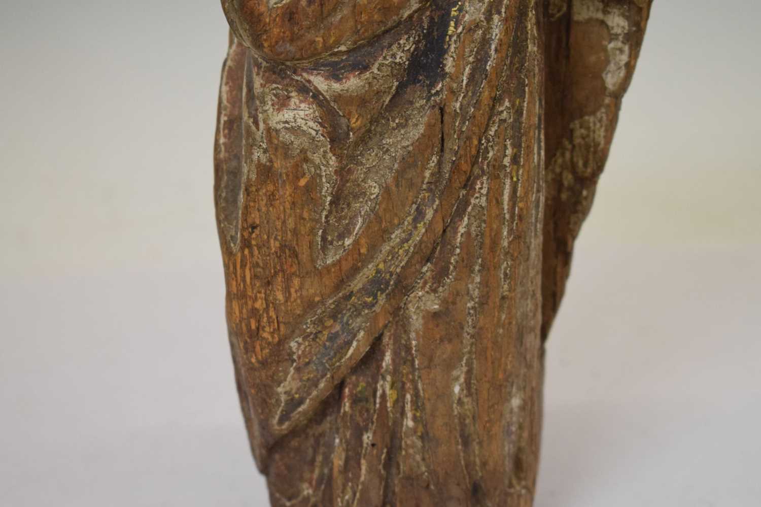 Weathered carving of a figure in robes, possible 16th/17th century - Image 4 of 8