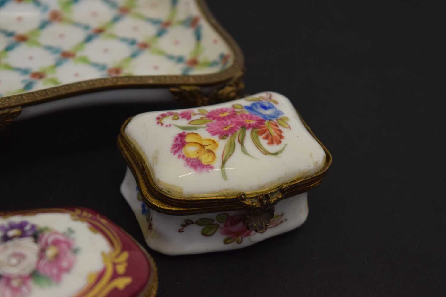Group of porcelain boxes, etc - Image 6 of 8
