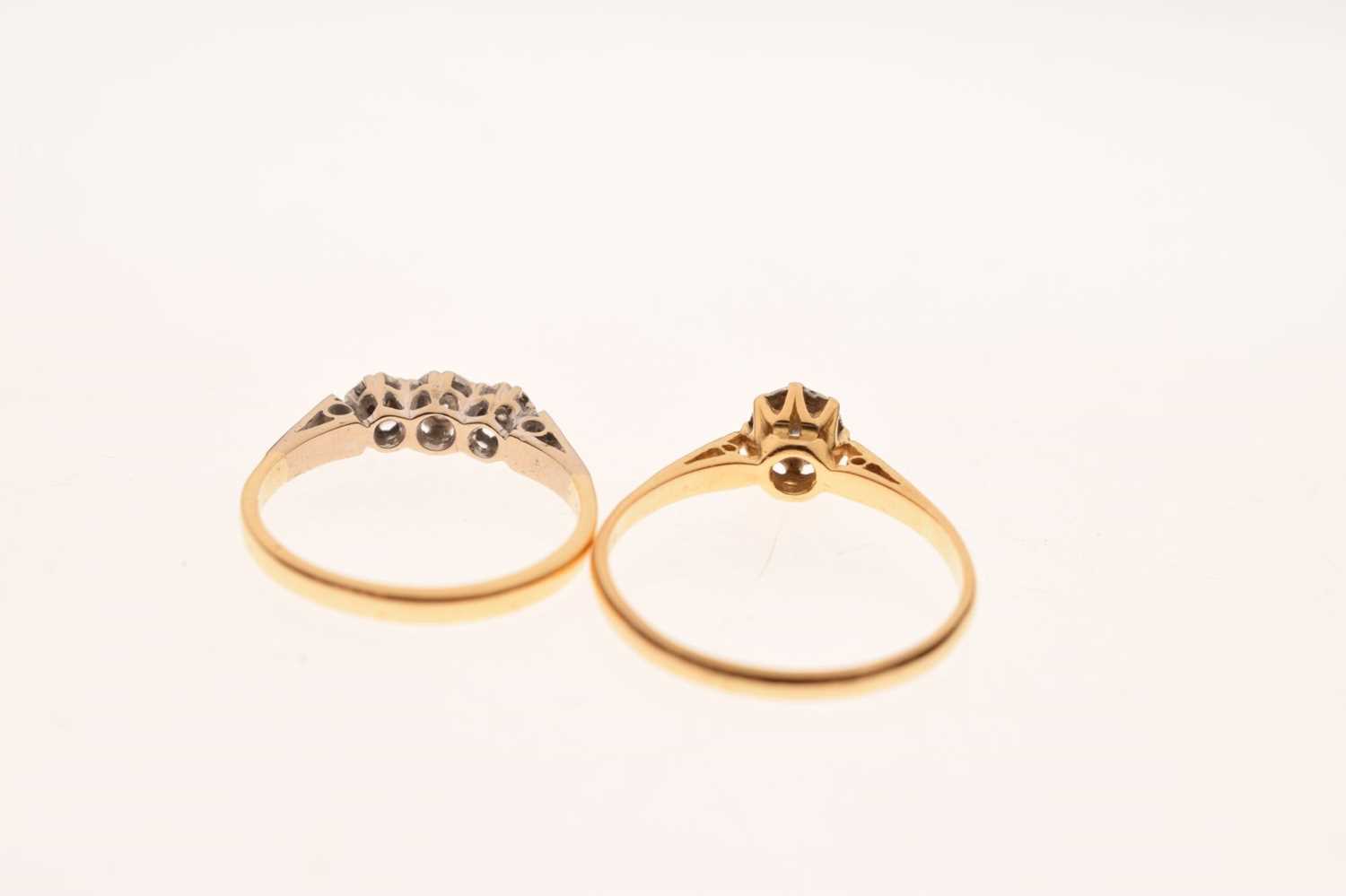 18ct gold illusion set diamond single stone ring - Image 3 of 6