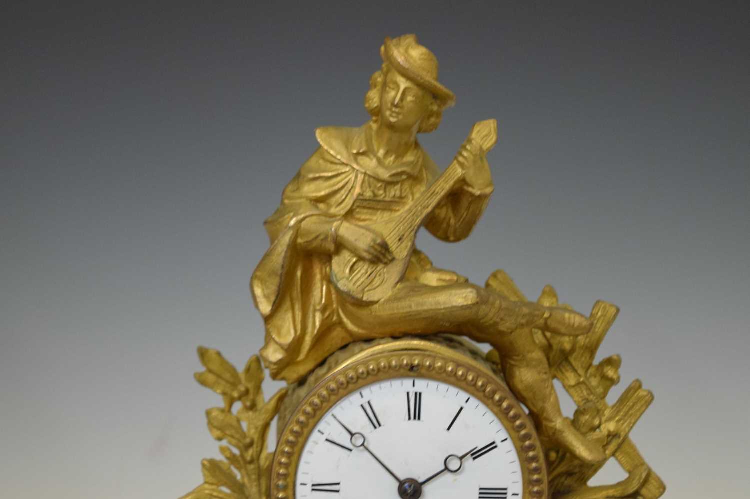 French gilt spelter mantel clock - Image 4 of 9