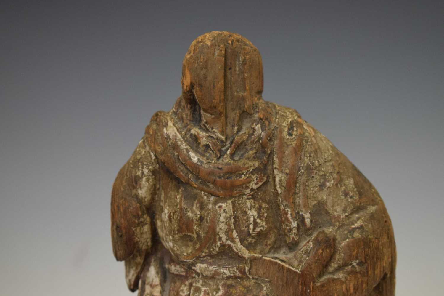 Weathered carving of a figure in robes, possible 16th/17th century - Image 3 of 8
