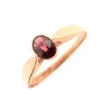 Edwardian garnet 9ct rose gold ring