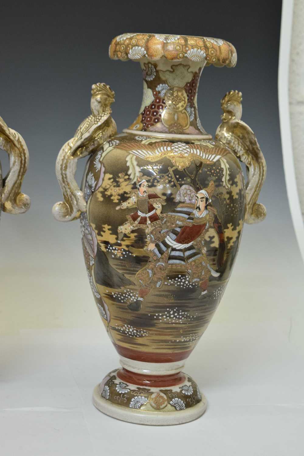 Pair of Japanese Satsuma vases - Image 4 of 9