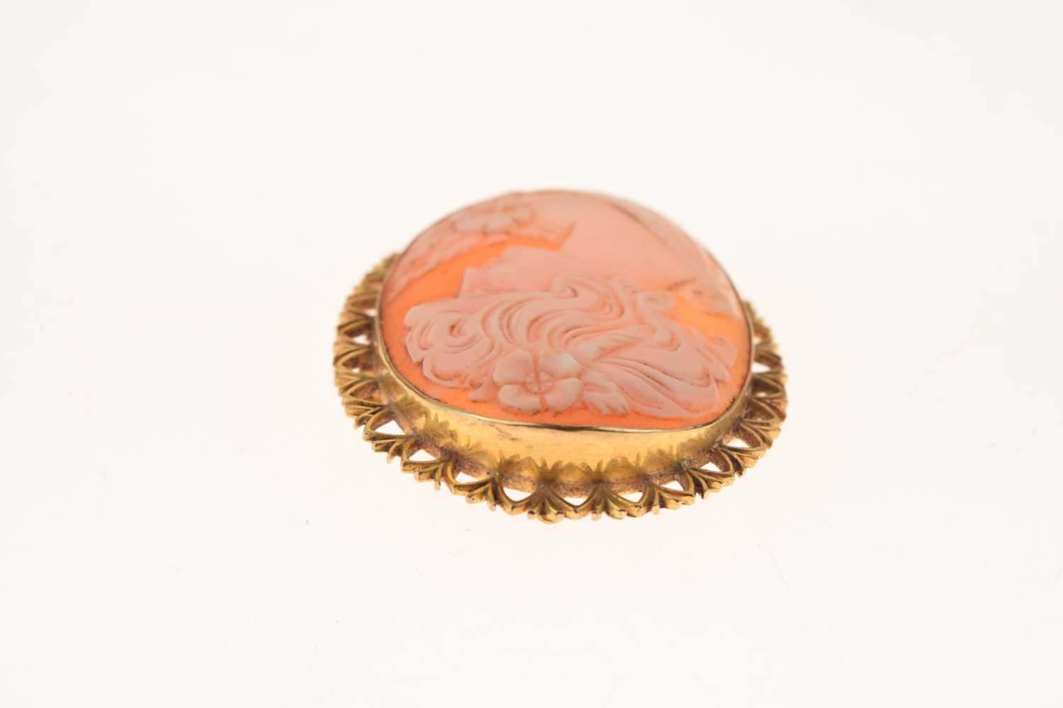 Modern 9ct gold cameo brooch - Image 3 of 7
