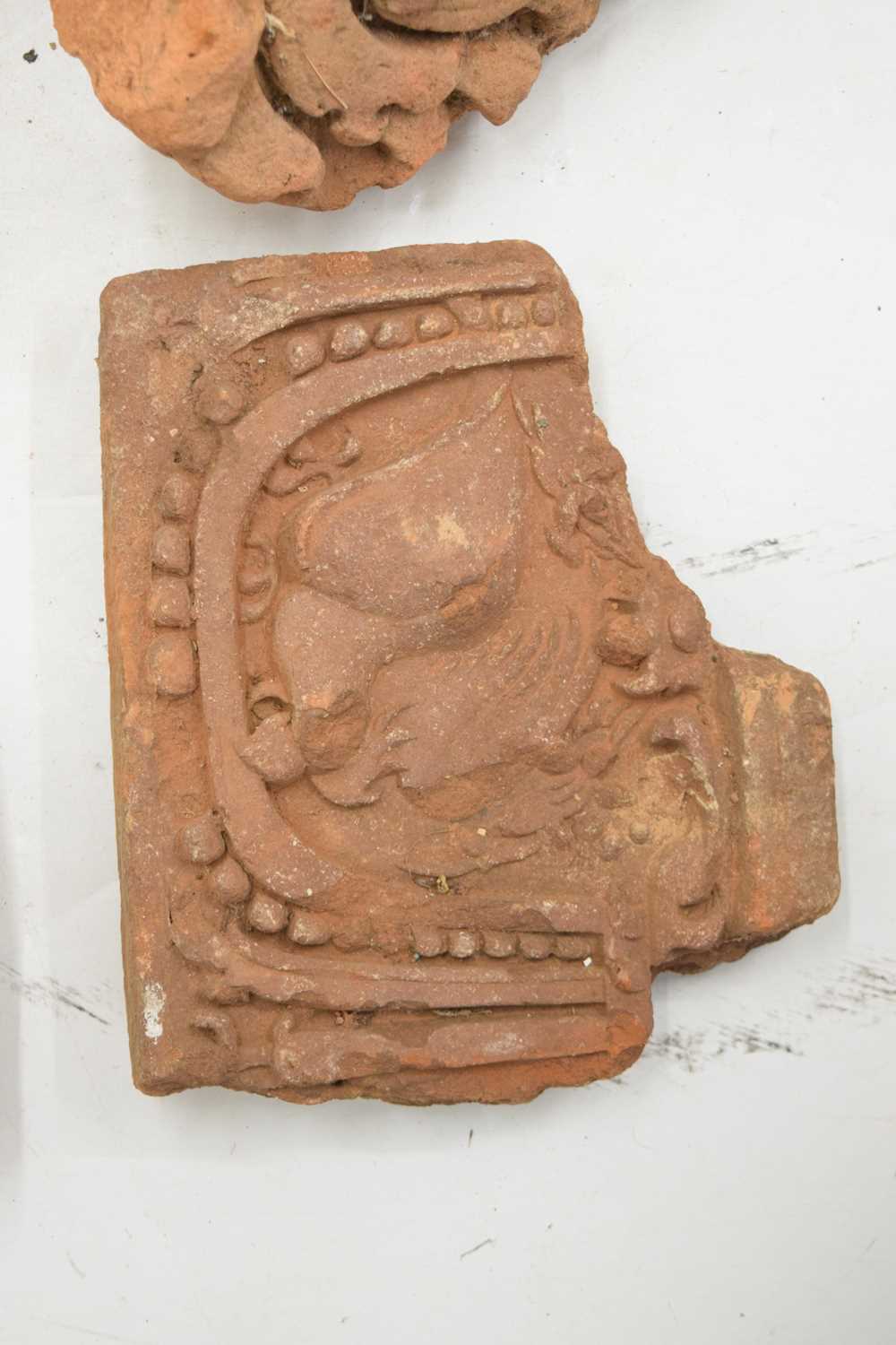 Group of 14th-15th century Javanese Majapahit Kingdom terracotta fragments - Image 2 of 10