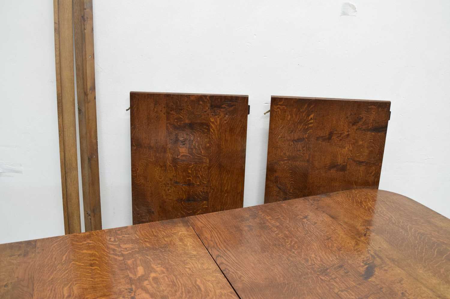 Reproduction oak twin pillar extending dining table - Image 8 of 11