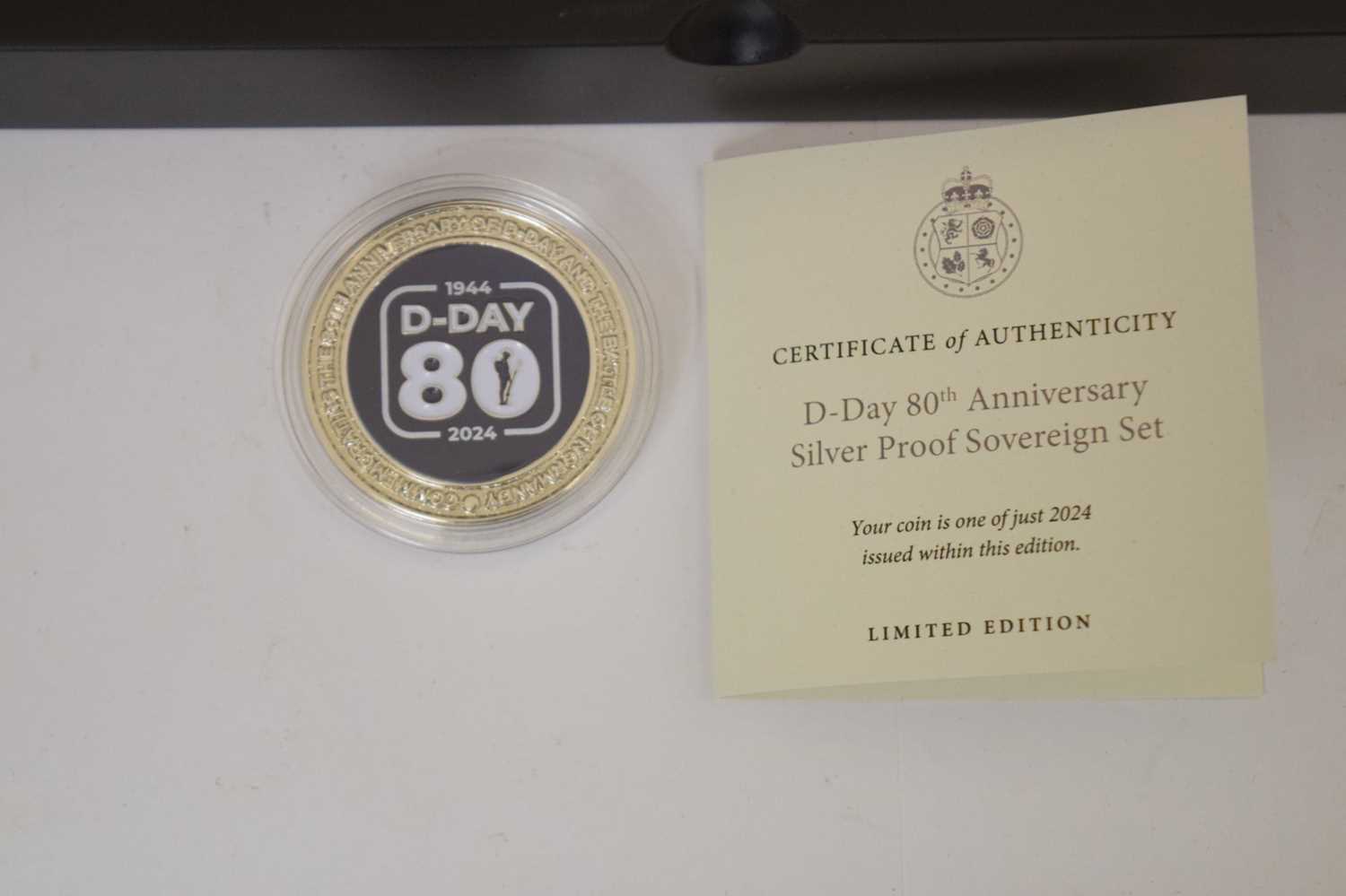 Isle of Man D-Day 80th Anniversary silver proof sovereign set, and R.B.L.I. D-Day 80th medallion - Image 4 of 8