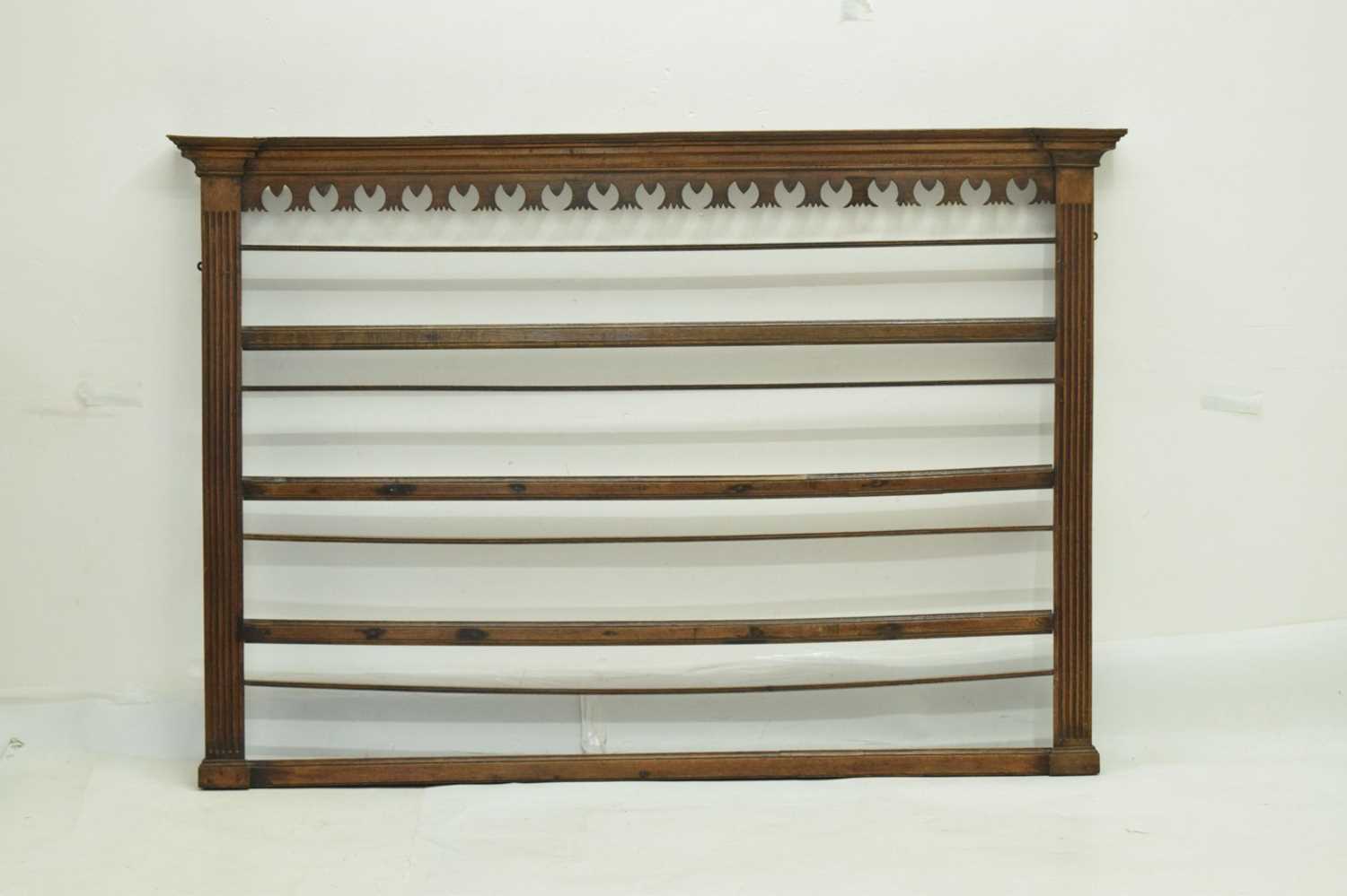 George III oak dresser rack - Image 2 of 14
