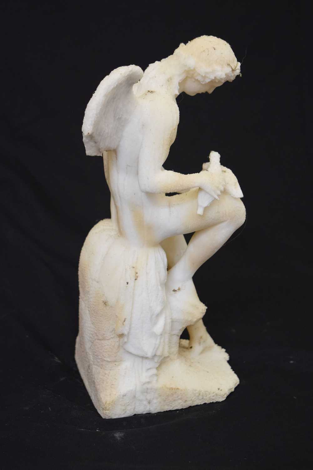 Alabaster figure of a winged angle with two doves - Image 5 of 8