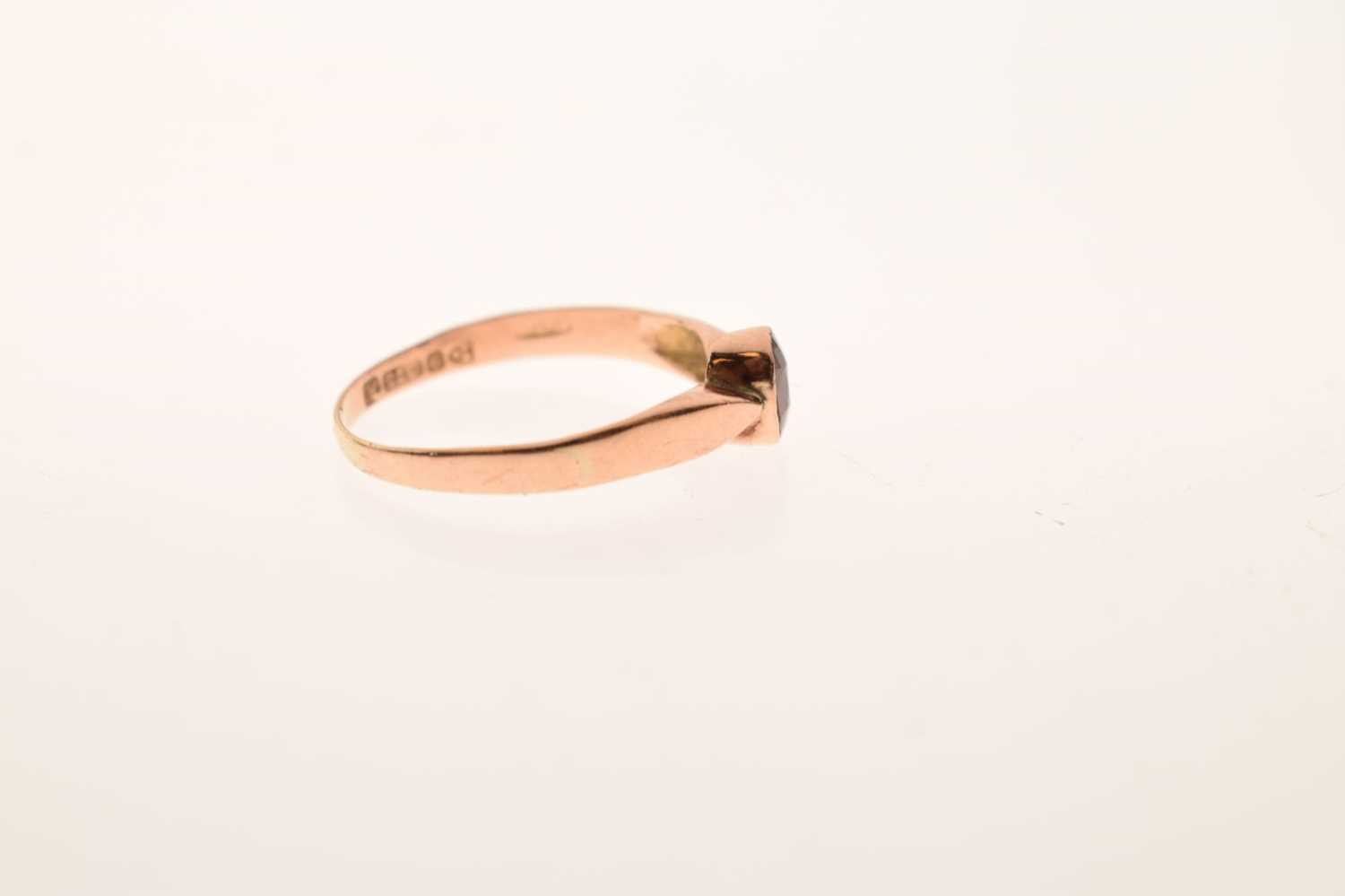 Edwardian garnet 9ct rose gold ring - Image 4 of 6