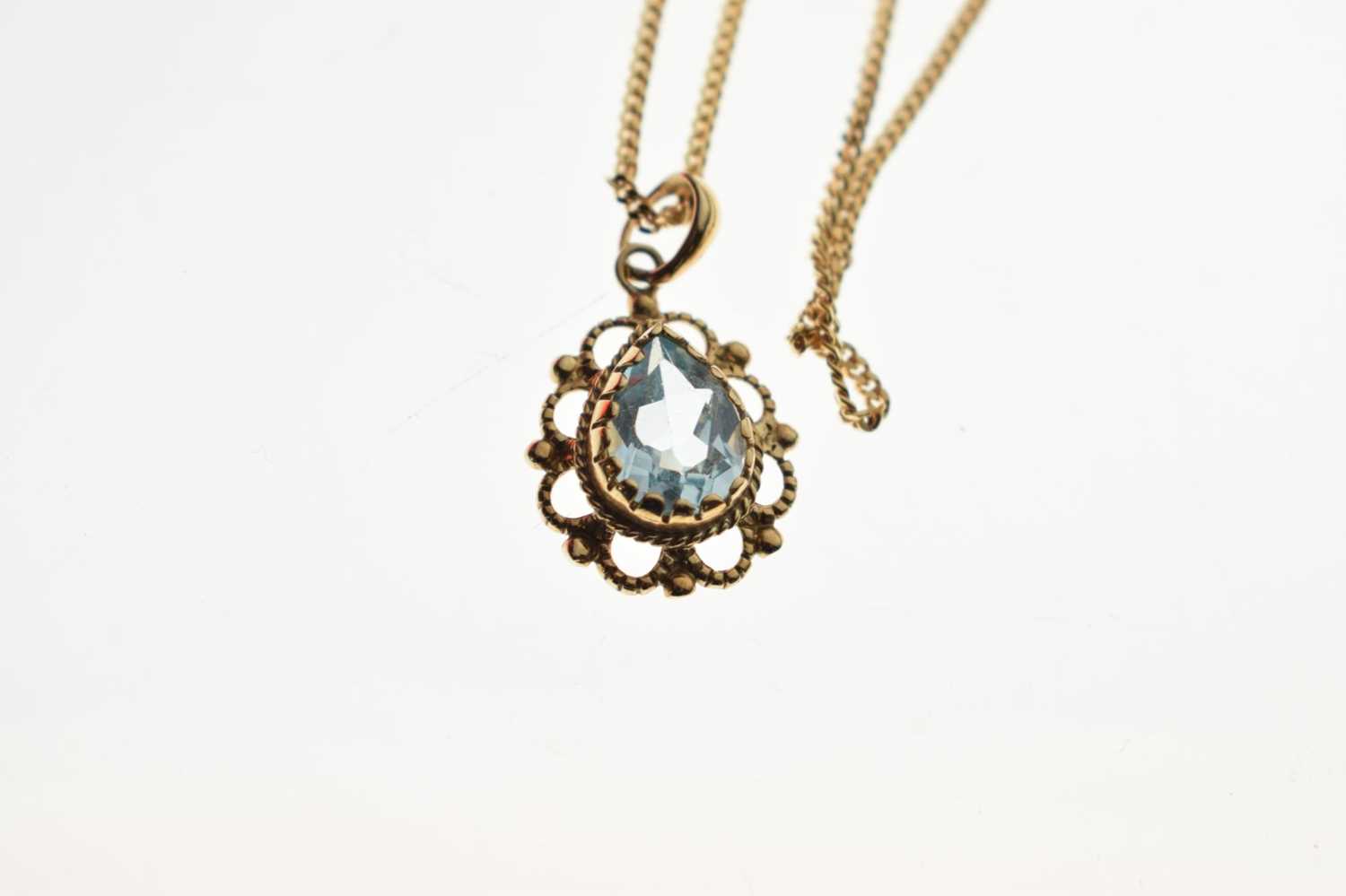 9ct white gold diamond set heart-shaped pendant - Image 6 of 9