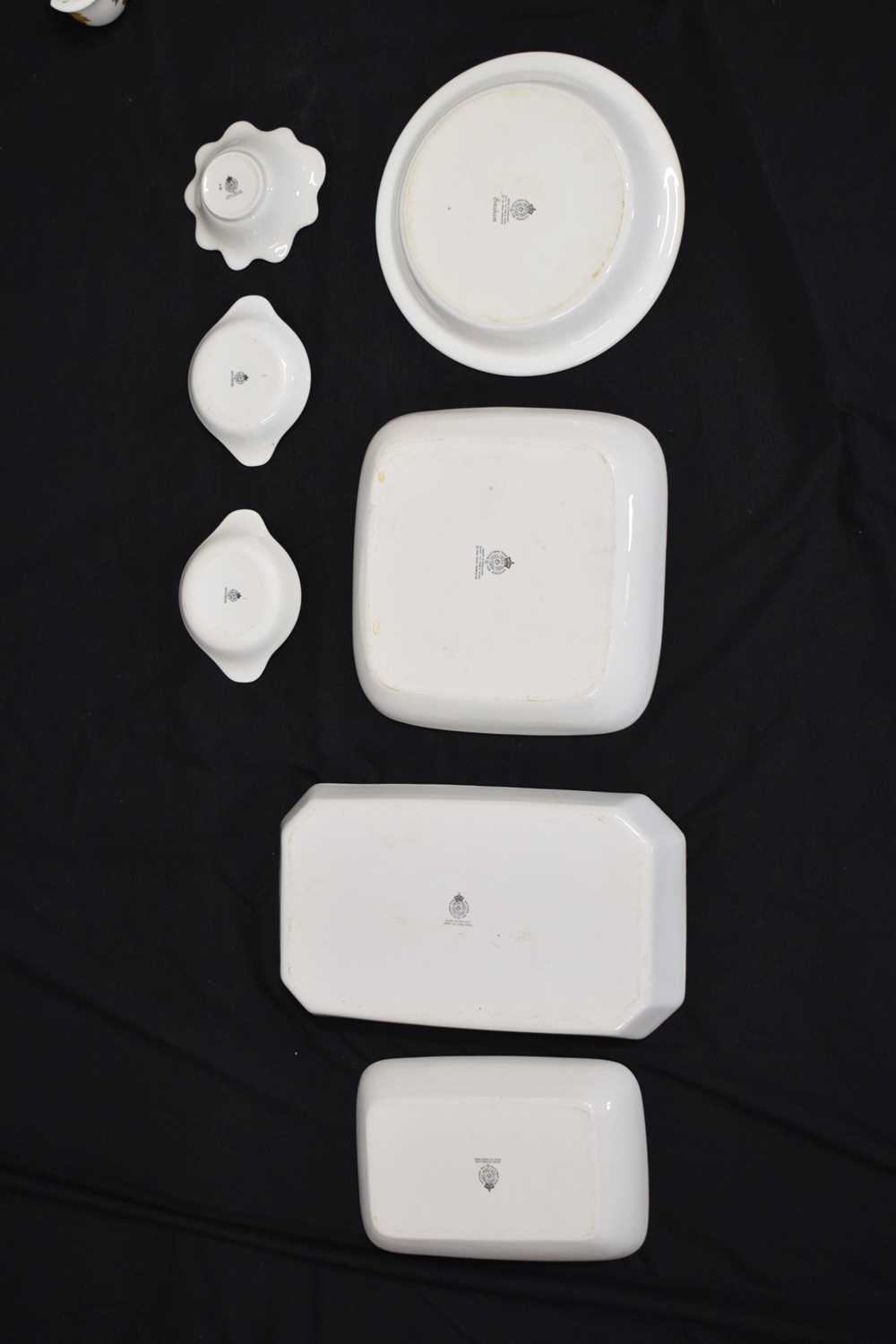 Worcester 'Evesham' part eight person dinner service - Image 7 of 25
