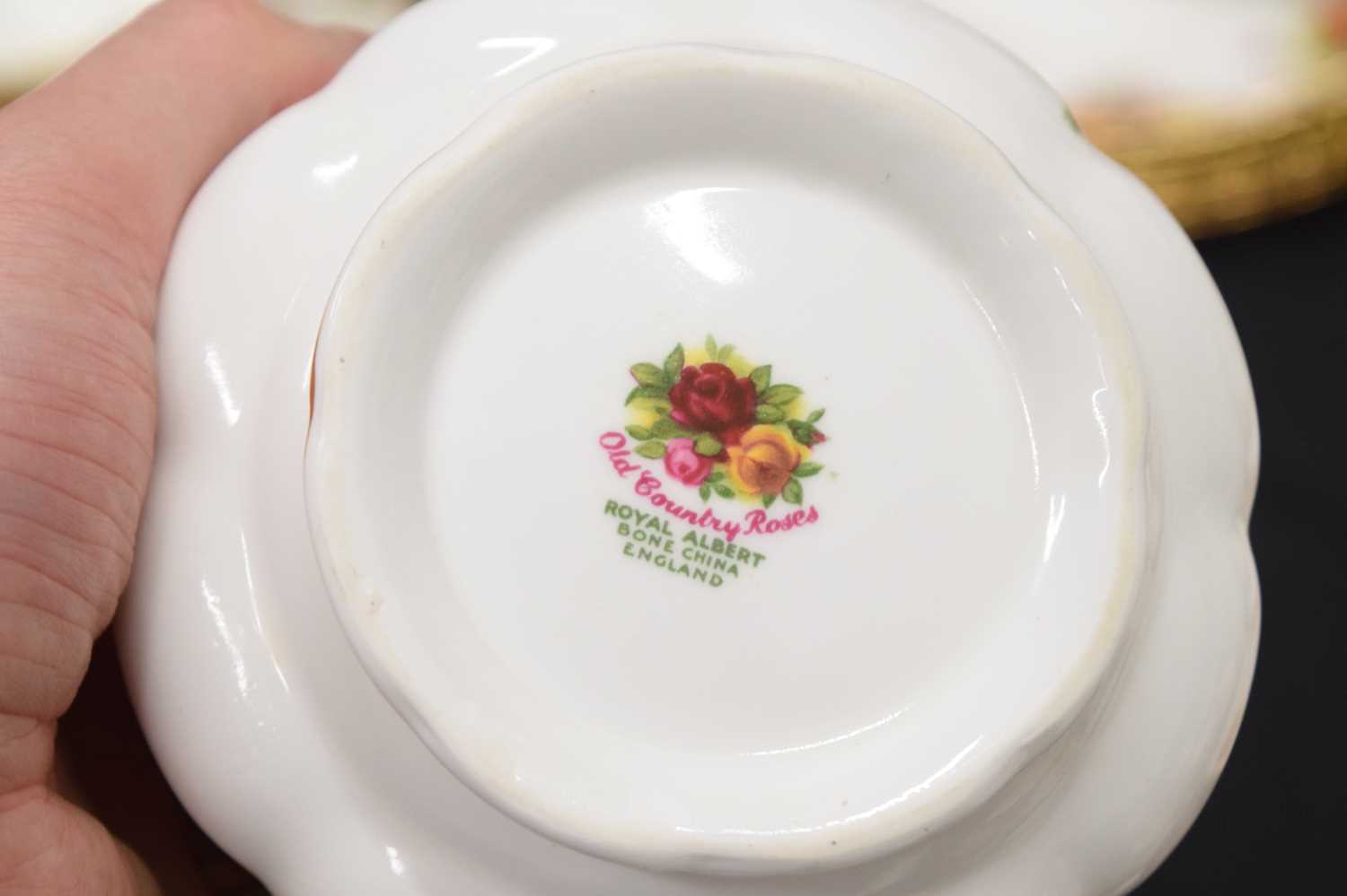 Royal Albert 'Old Country Roses' six person service - Image 10 of 16