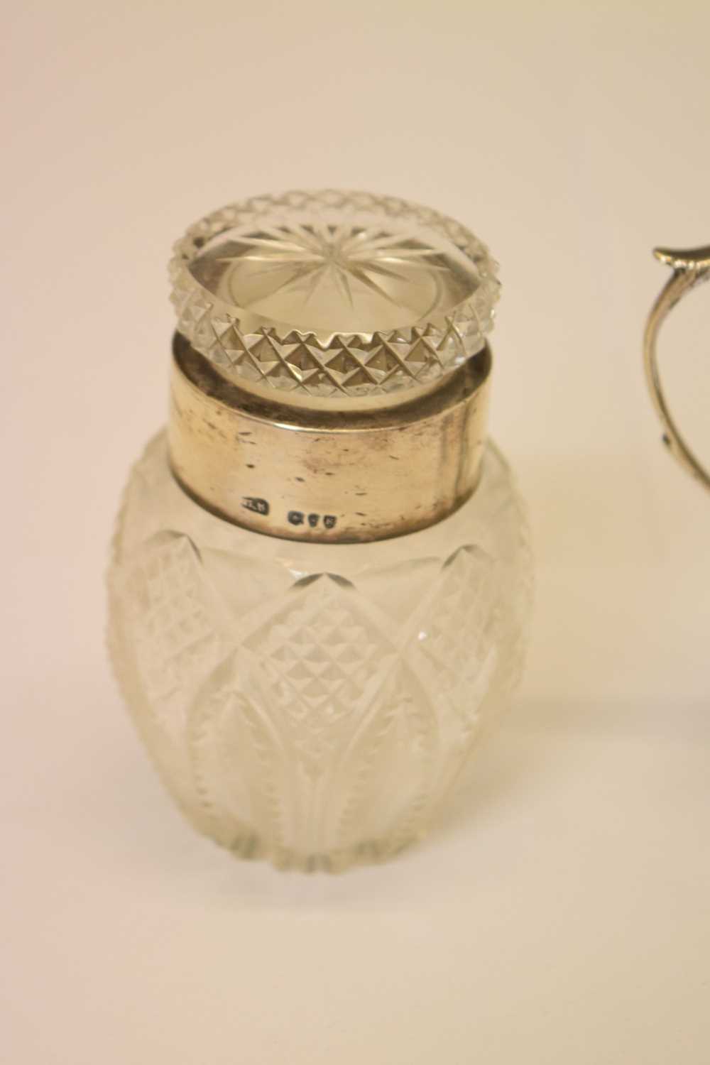 Silver twin-handled sugar bowl, etc - Image 7 of 9