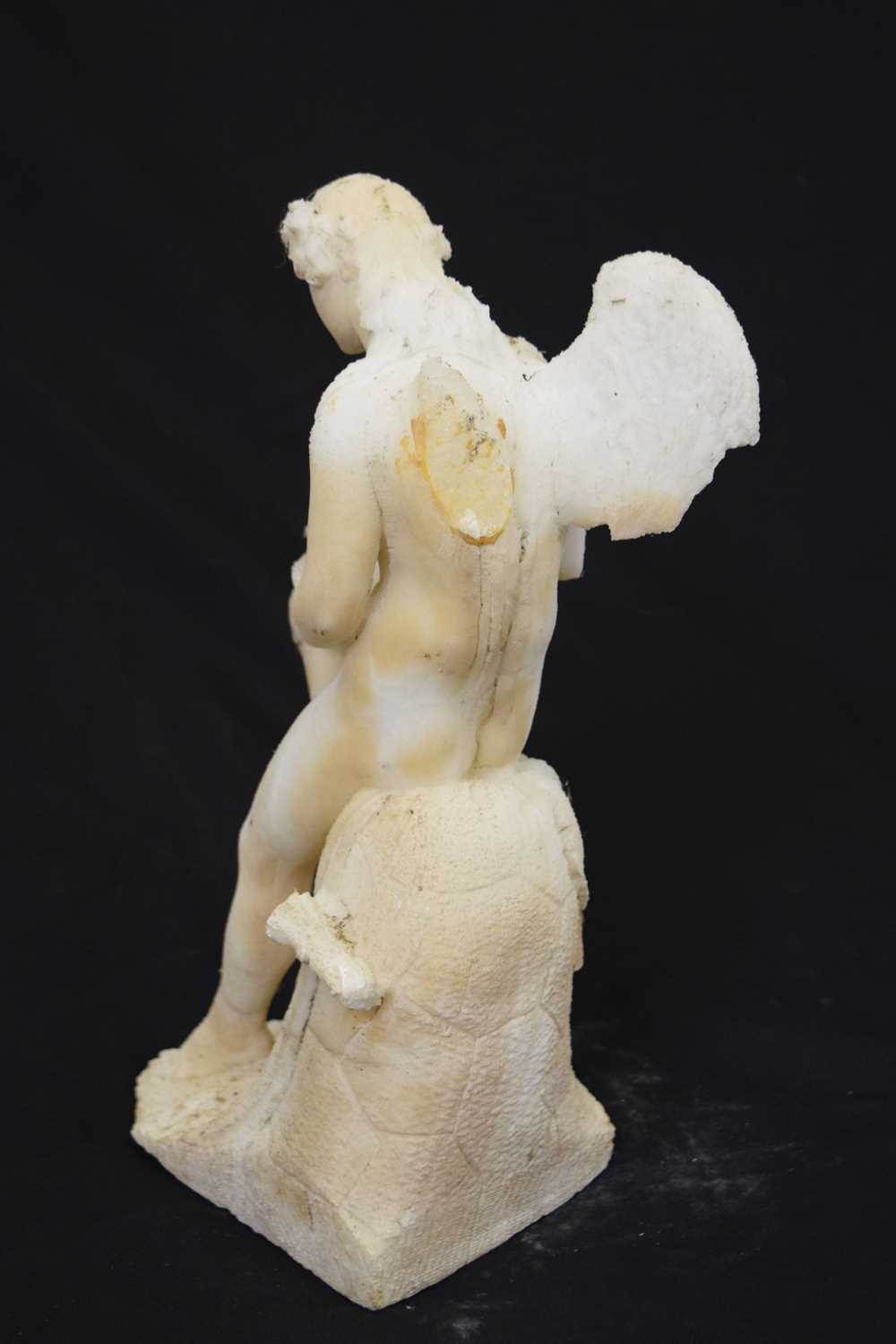 Alabaster figure of a winged angle with two doves - Image 6 of 8