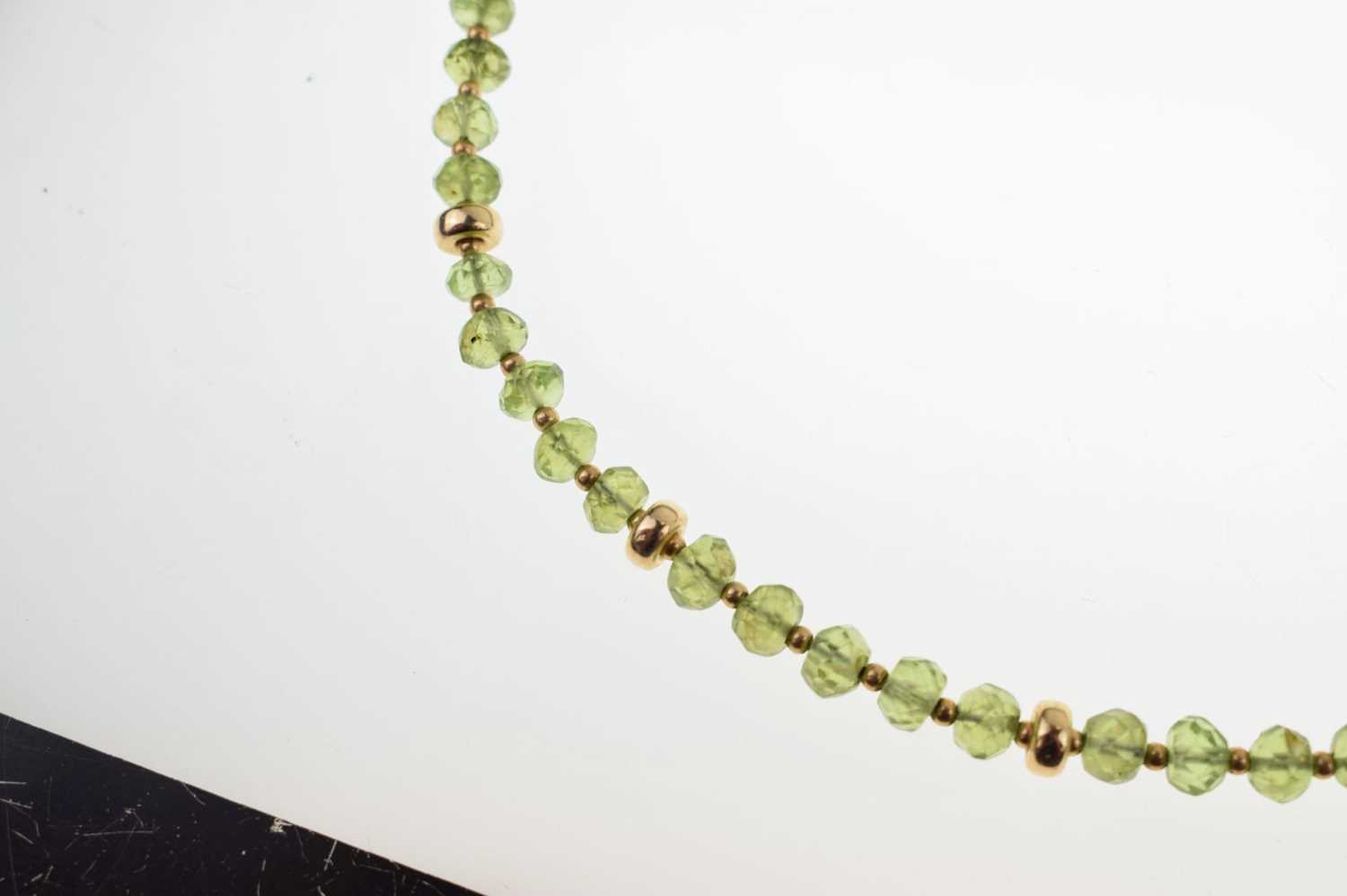 9ct gold and peridot necklace - Image 7 of 9