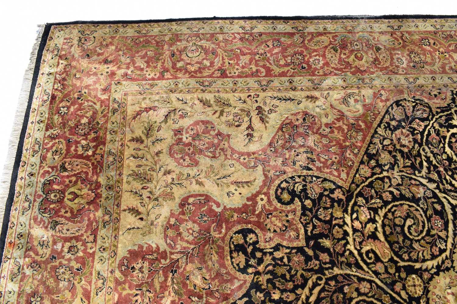 Large Indian machine-made wool carpet - Image 10 of 14