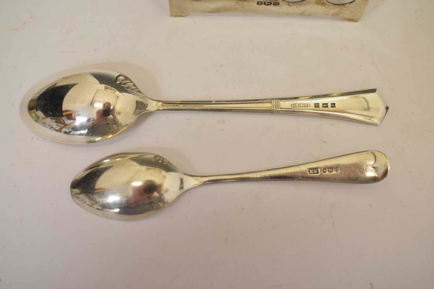 Elizabeth II silver toast rack, together with two silver teaspoons - Image 6 of 8