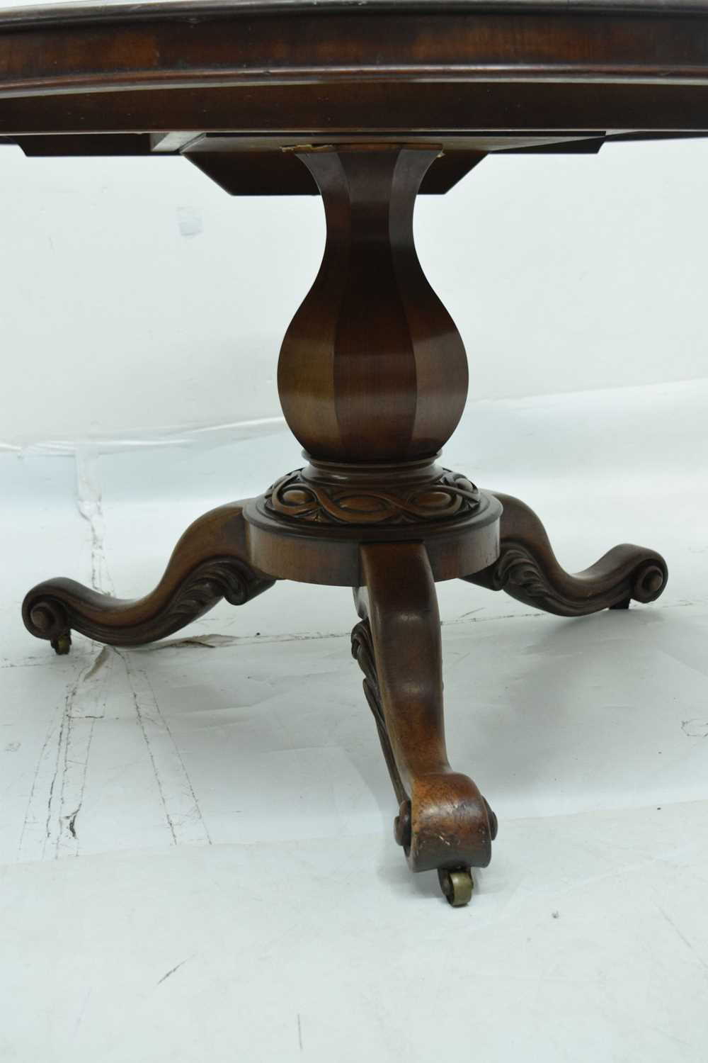 Victorian mahogany centre table - Image 7 of 11