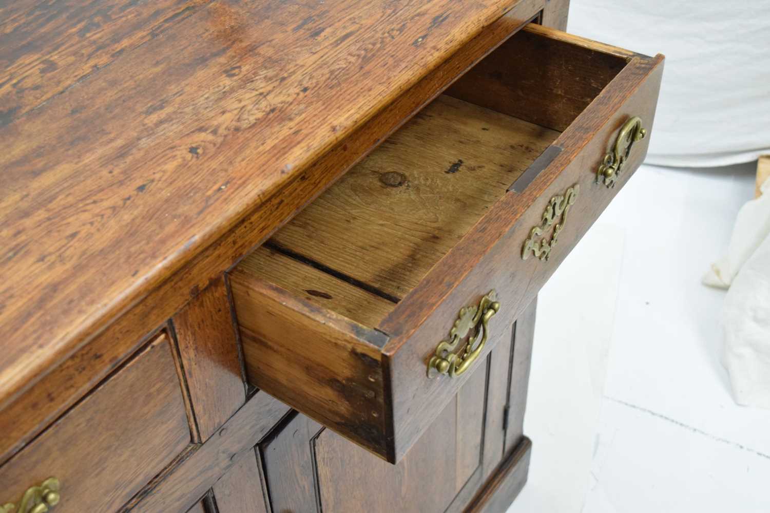 George III North Wales oak dresser - Image 8 of 16