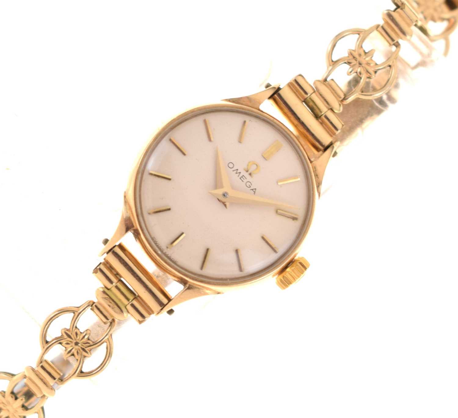 Omega - Lady's 9ct gold cased bracelet watch