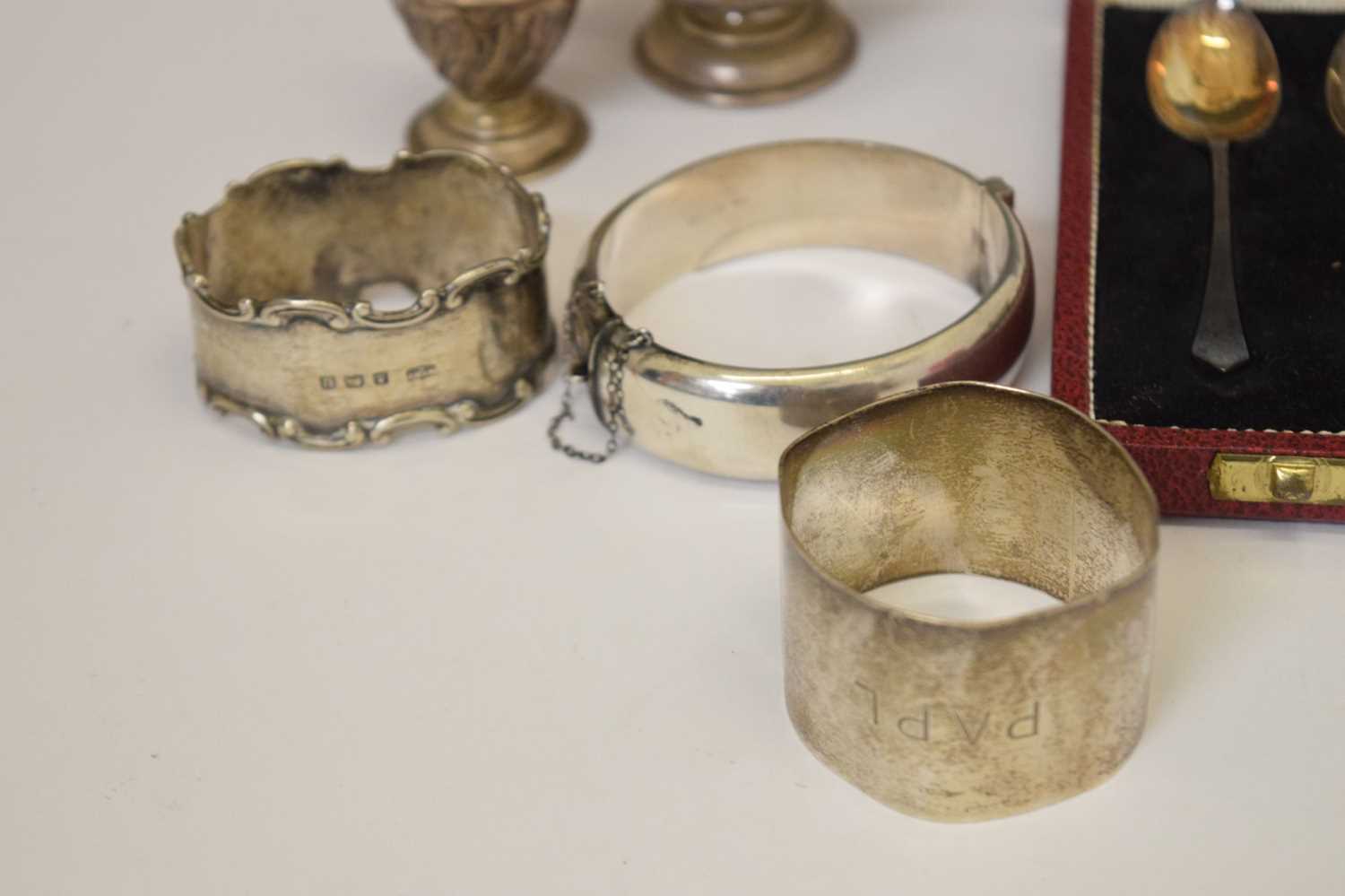 Silver teaspoons (cased), napkin rings, cruet, etc. - Image 3 of 12