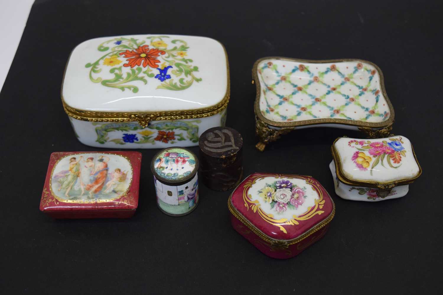 Group of porcelain boxes, etc - Image 8 of 8