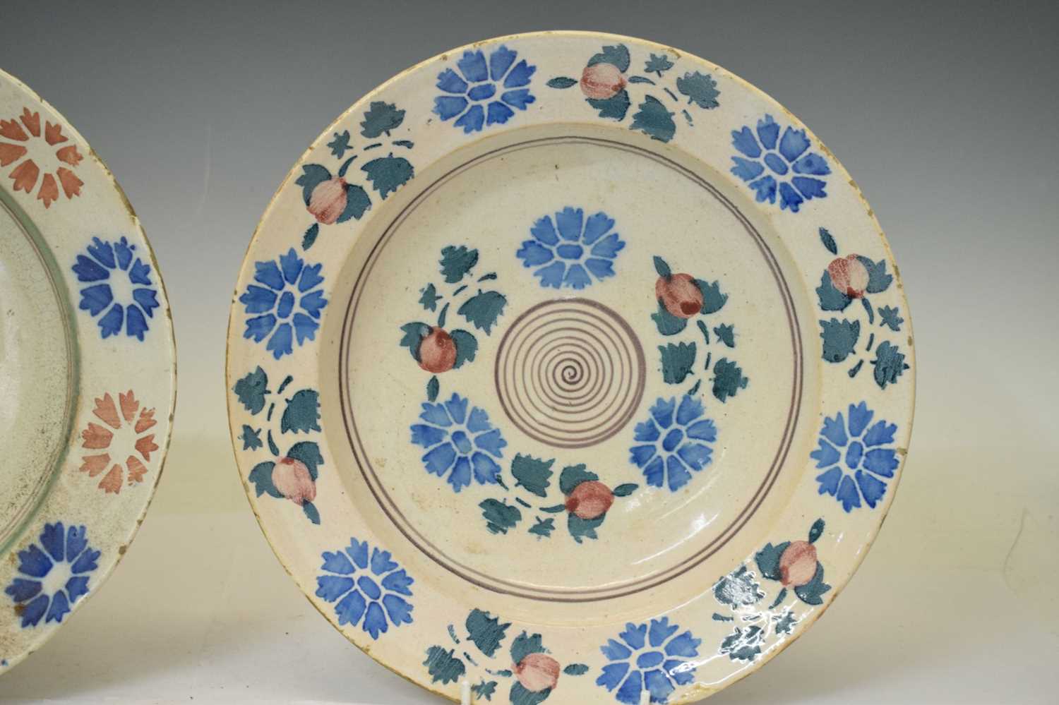 Two 19th century dishes - Image 4 of 11