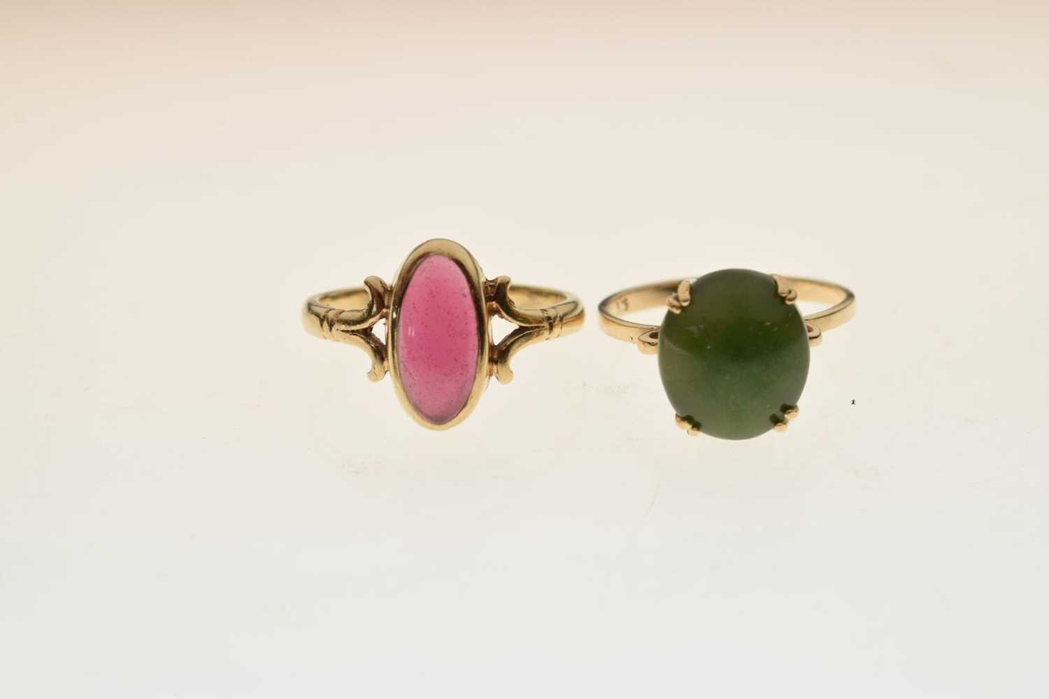 9ct gold garnet dress ring, and a jade ring (2) - Image 6 of 6