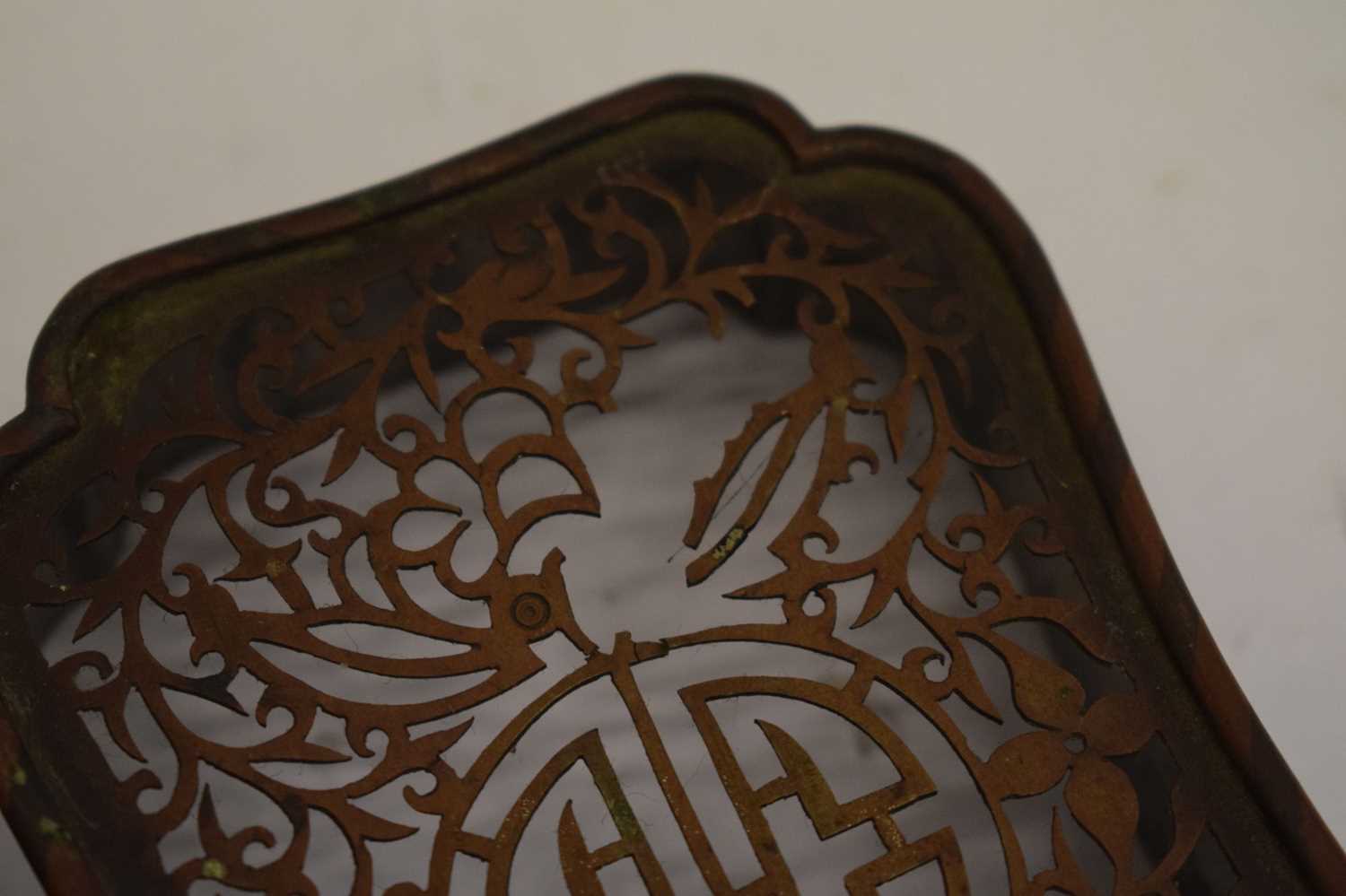 Chinese pewter cartouche-shaped box - Image 6 of 7