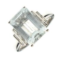 Aquamarine and diamond 14ct white gold ring