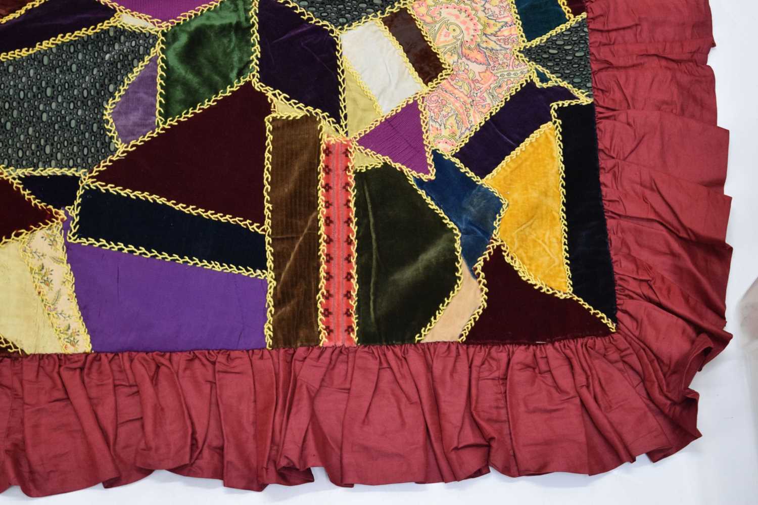 Late 19th/early 20th century patchwork quilt - Image 6 of 8