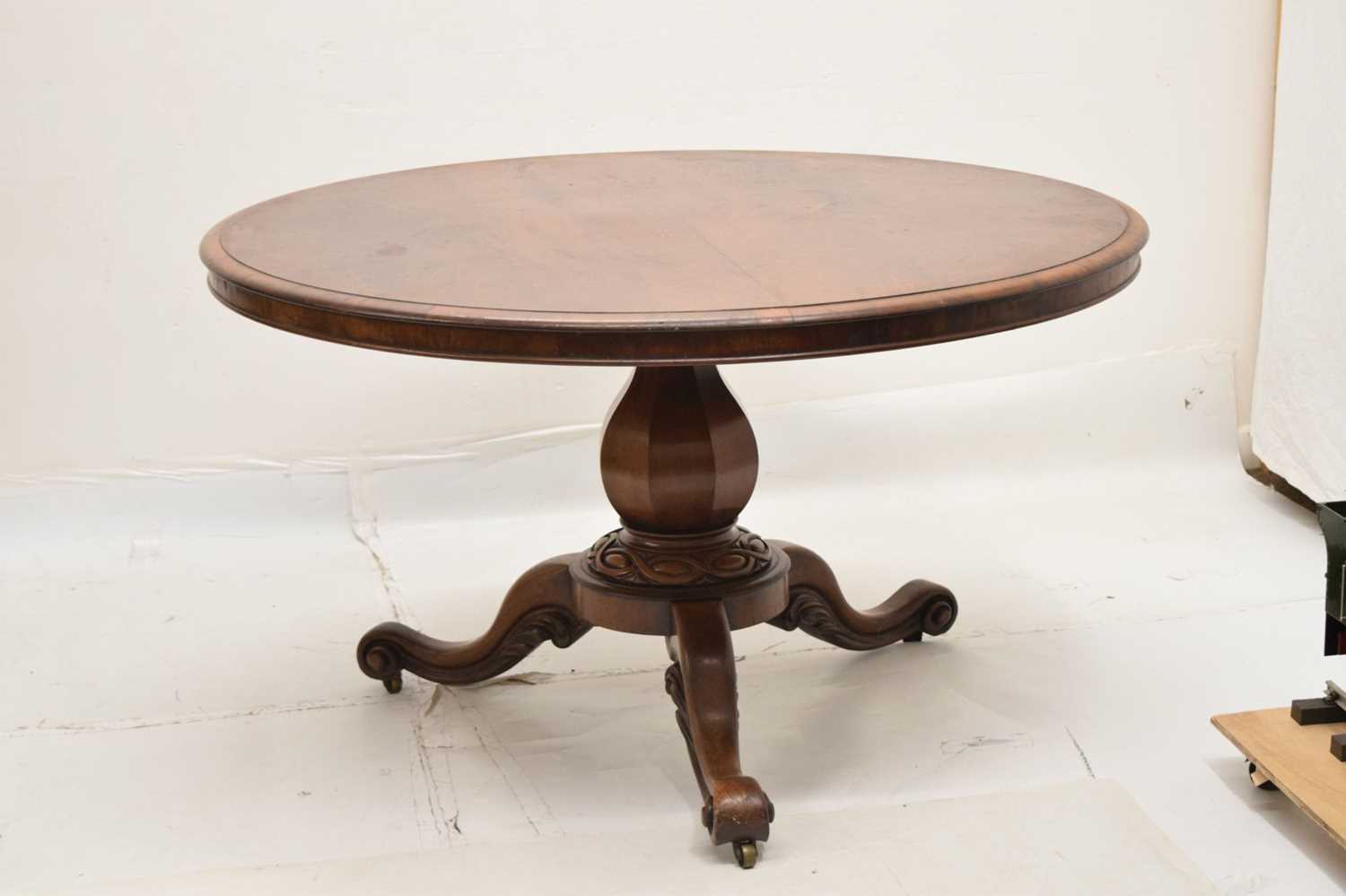 Victorian mahogany centre table - Image 2 of 11