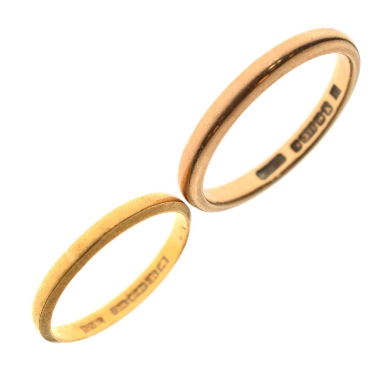 9ct gold wedding band and a Victorian yellow metal wedding band