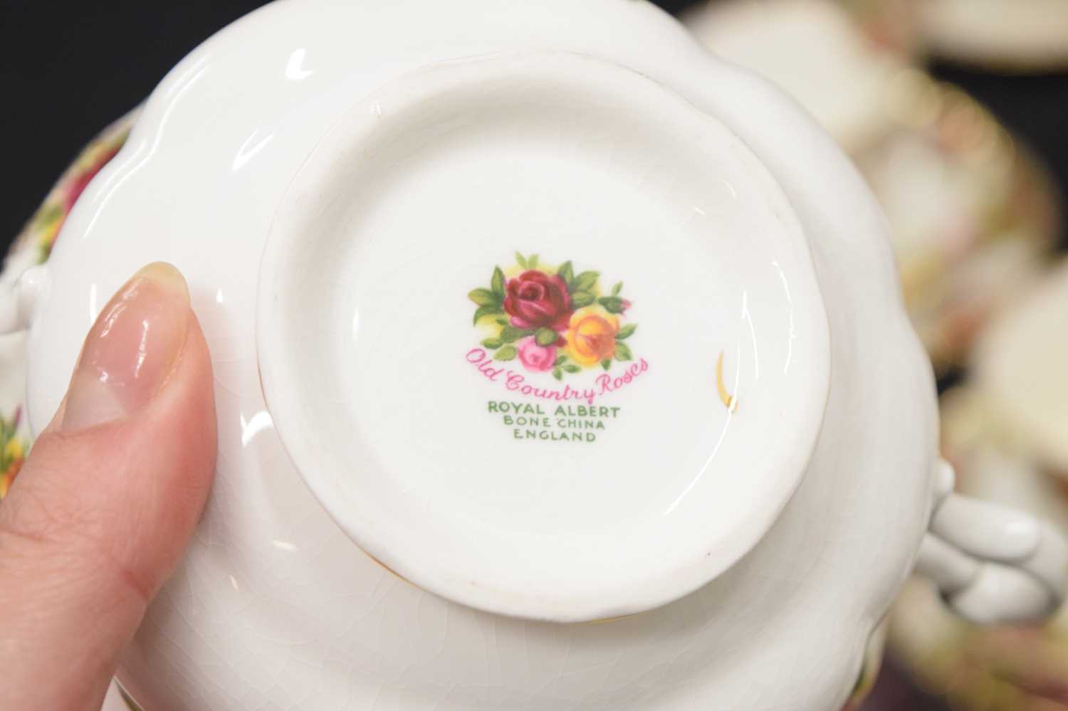 Royal Albert 'Old Country Roses' six person service - Image 2 of 16