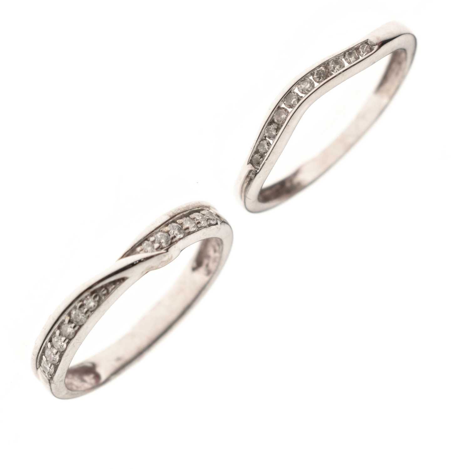 9ct white gold diamond set shaped wedding ring