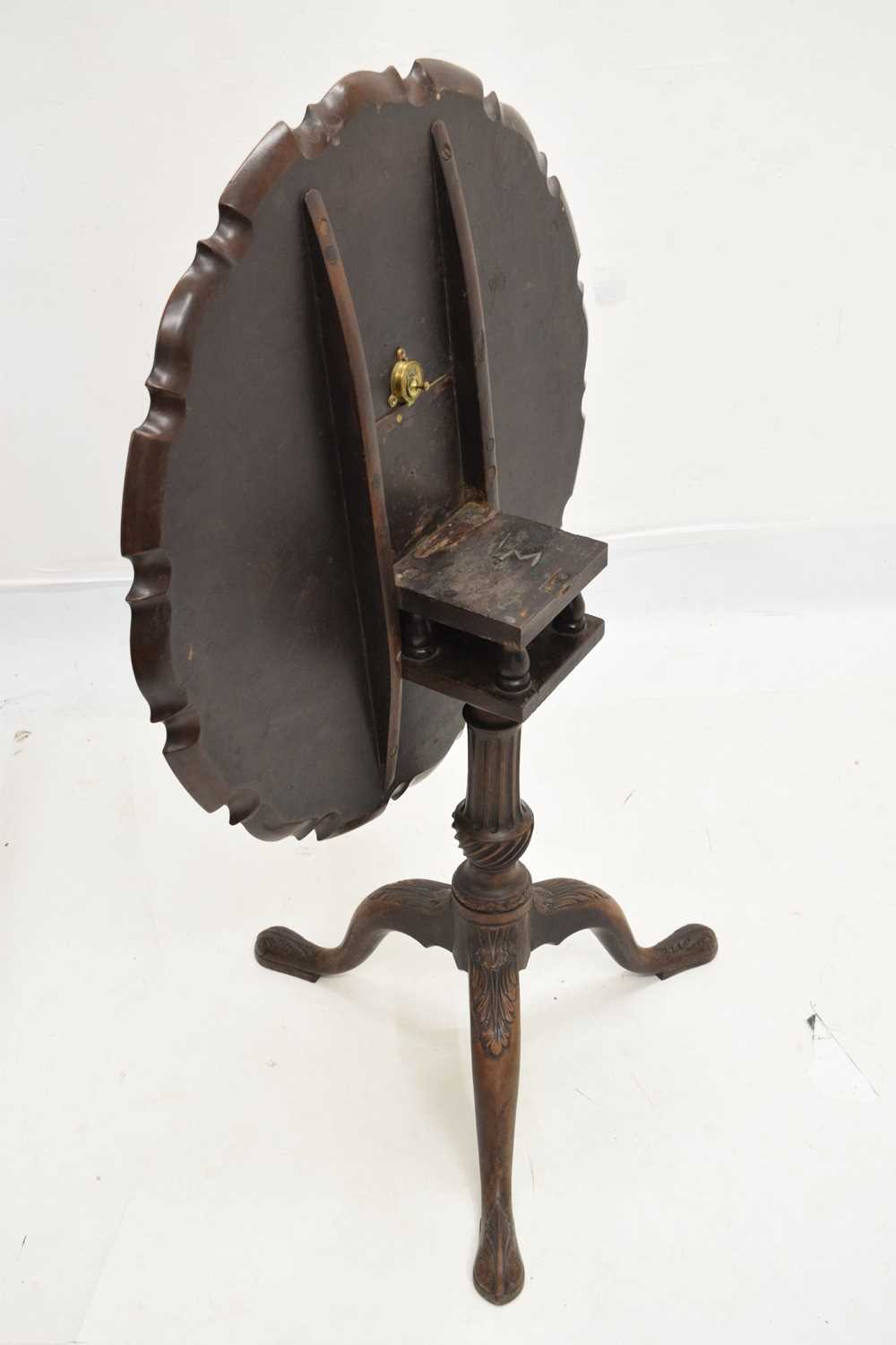 19th century mahogany piecrust tripod table - Image 7 of 7