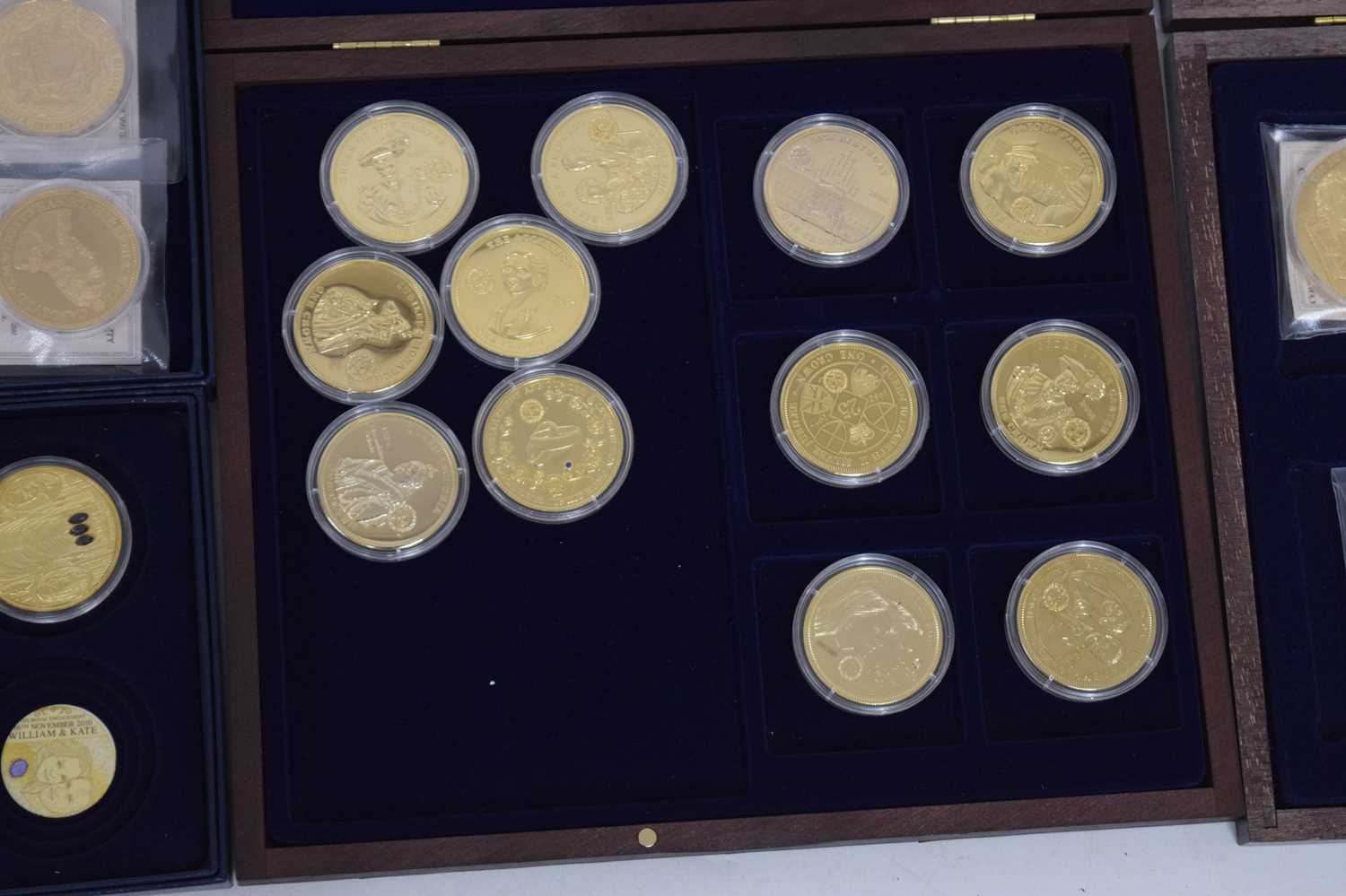 Quantity of modern commemorative and collector's coins - Image 6 of 11