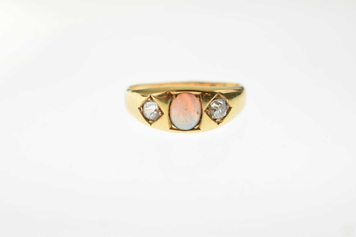 Late Victorian/Edwardian opal and diamond ring - Image 2 of 7