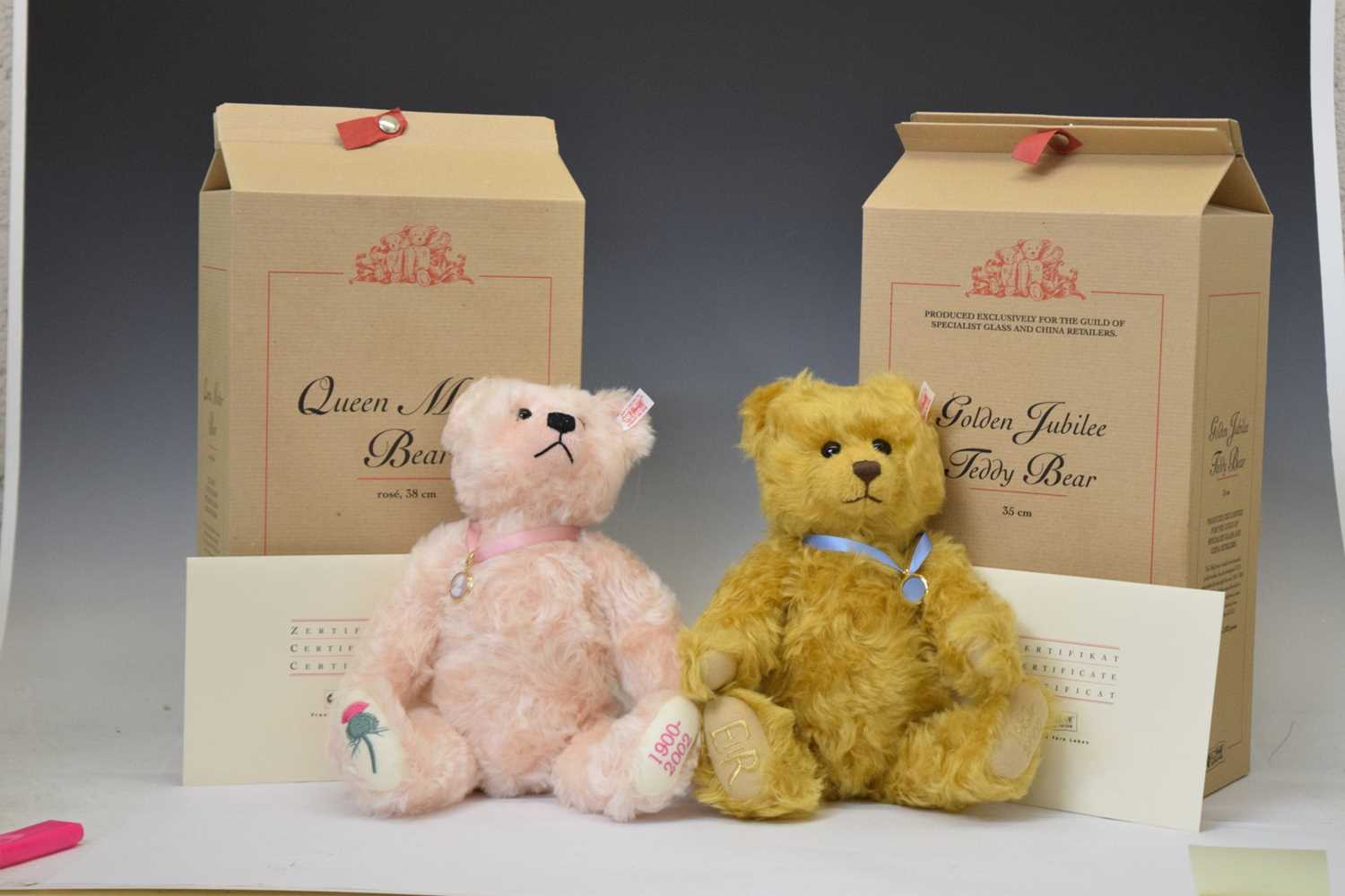 Steiff - Two limited edition teddy bears - 'Golden Jubilee' and 'The Queen Mother' - Image 8 of 8