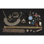 Assorted silver and white metal jewellery