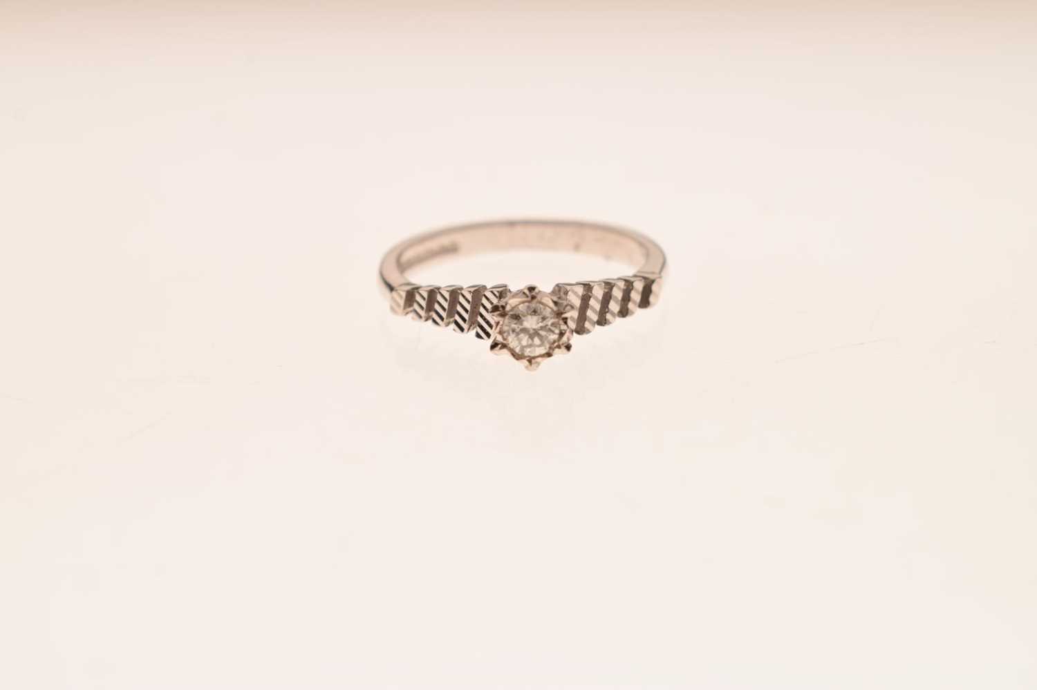 Diamond solitaire 18ct white gold ring - Image 6 of 6