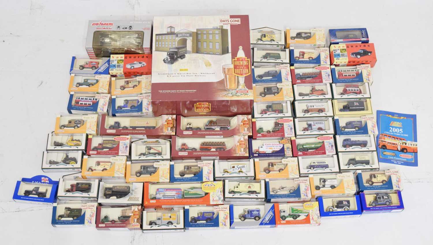 Mixed quantity of boxed diecast model vehicles
