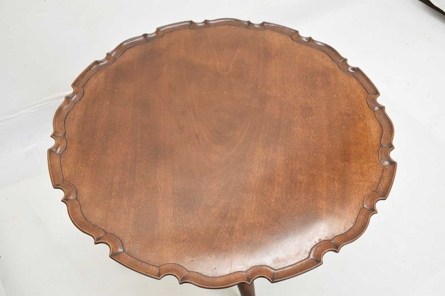 19th century mahogany piecrust tripod table - Image 6 of 7