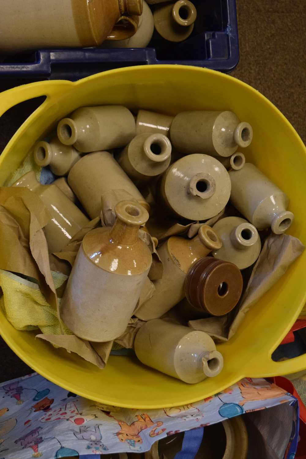 Collection of stoneware jugs, flagons, bottles, etc. - Image 13 of 15