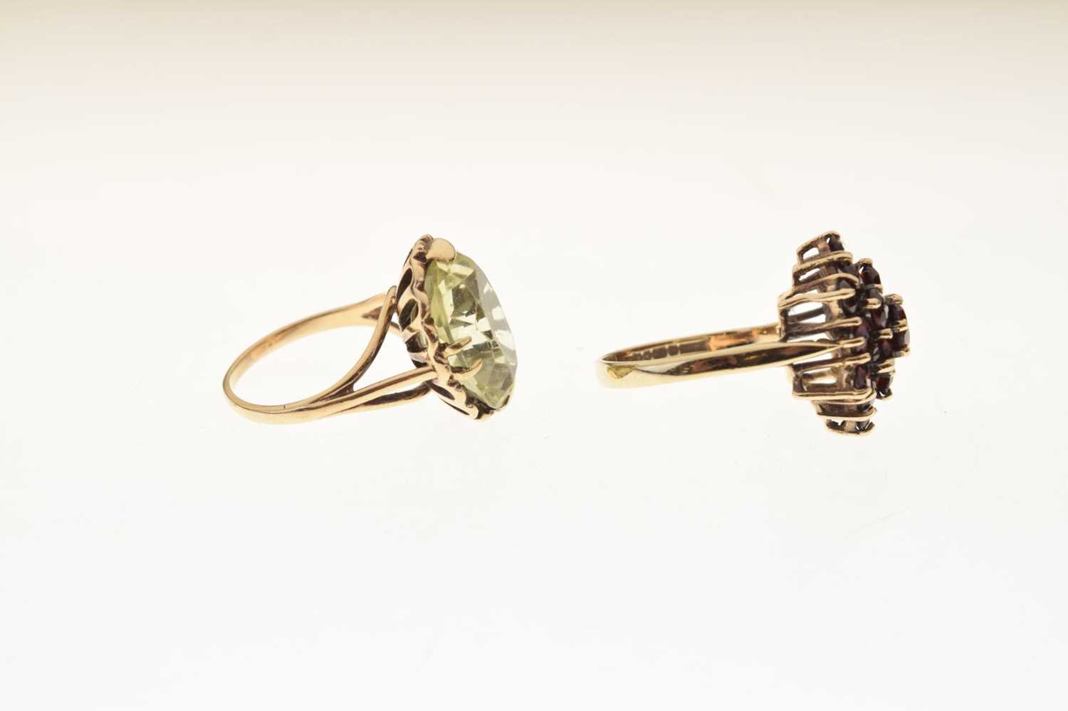 Two 1970s period dress rings - Image 3 of 9