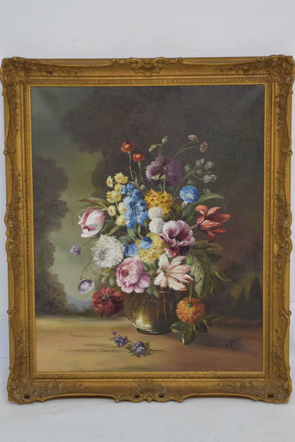 20th century oil on canvas - Still life with flowers - Image 2 of 9