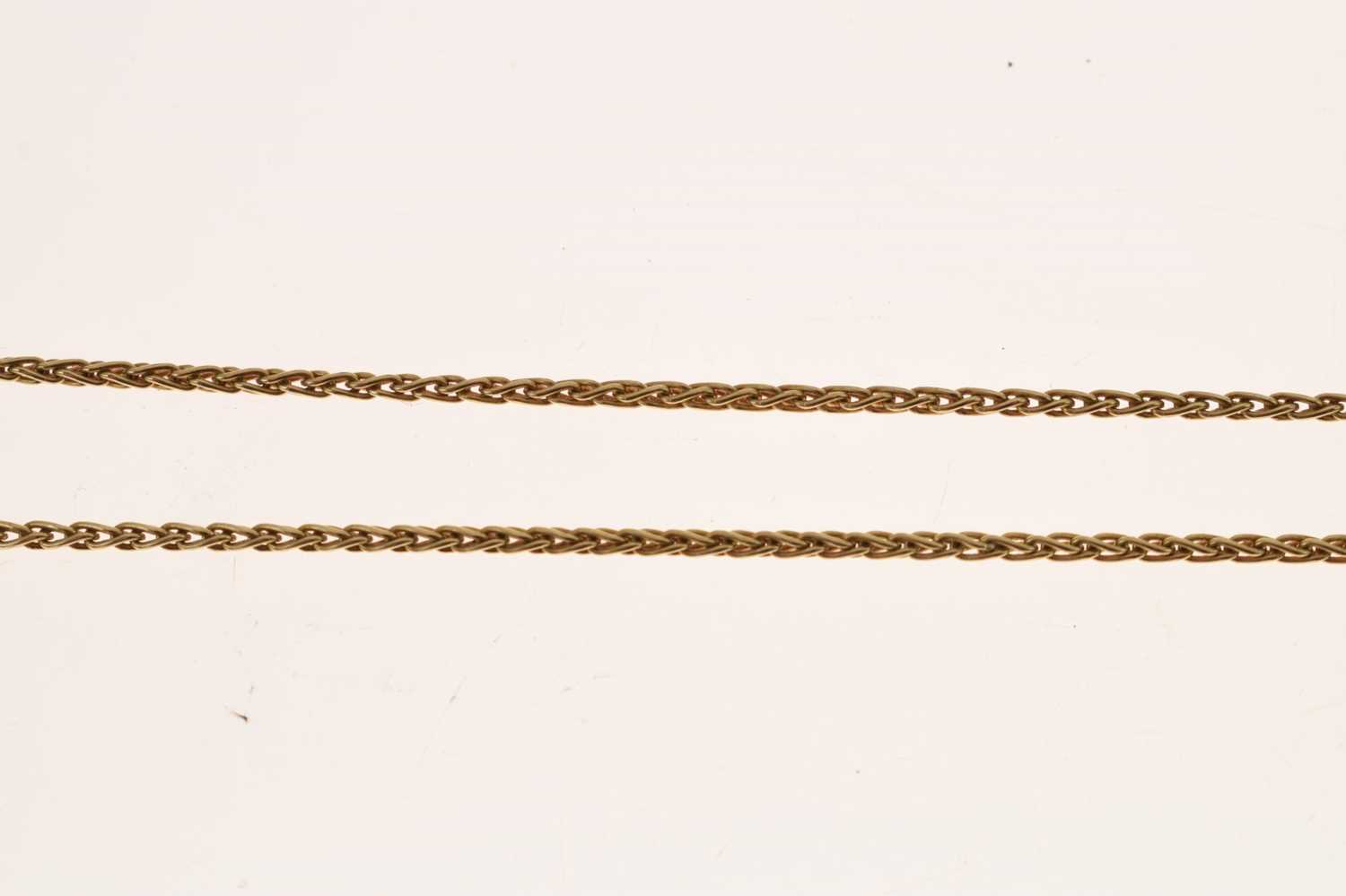 Yellow metal Spiga-style chain, stamped '585' - Image 4 of 4